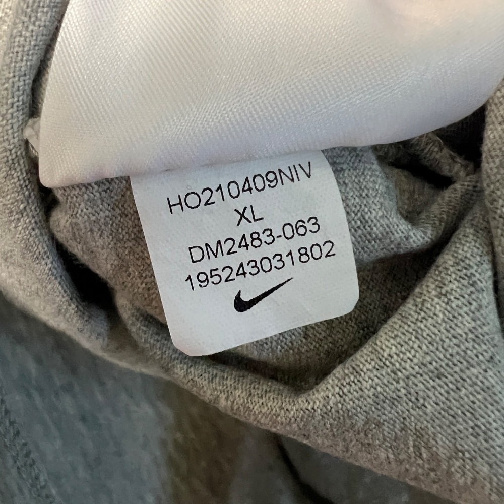 The Nike Tee Graphic UGA Dawgs Gray Long Sleeve Football Men’s 100% Cotton XL - Picture 8 of 8